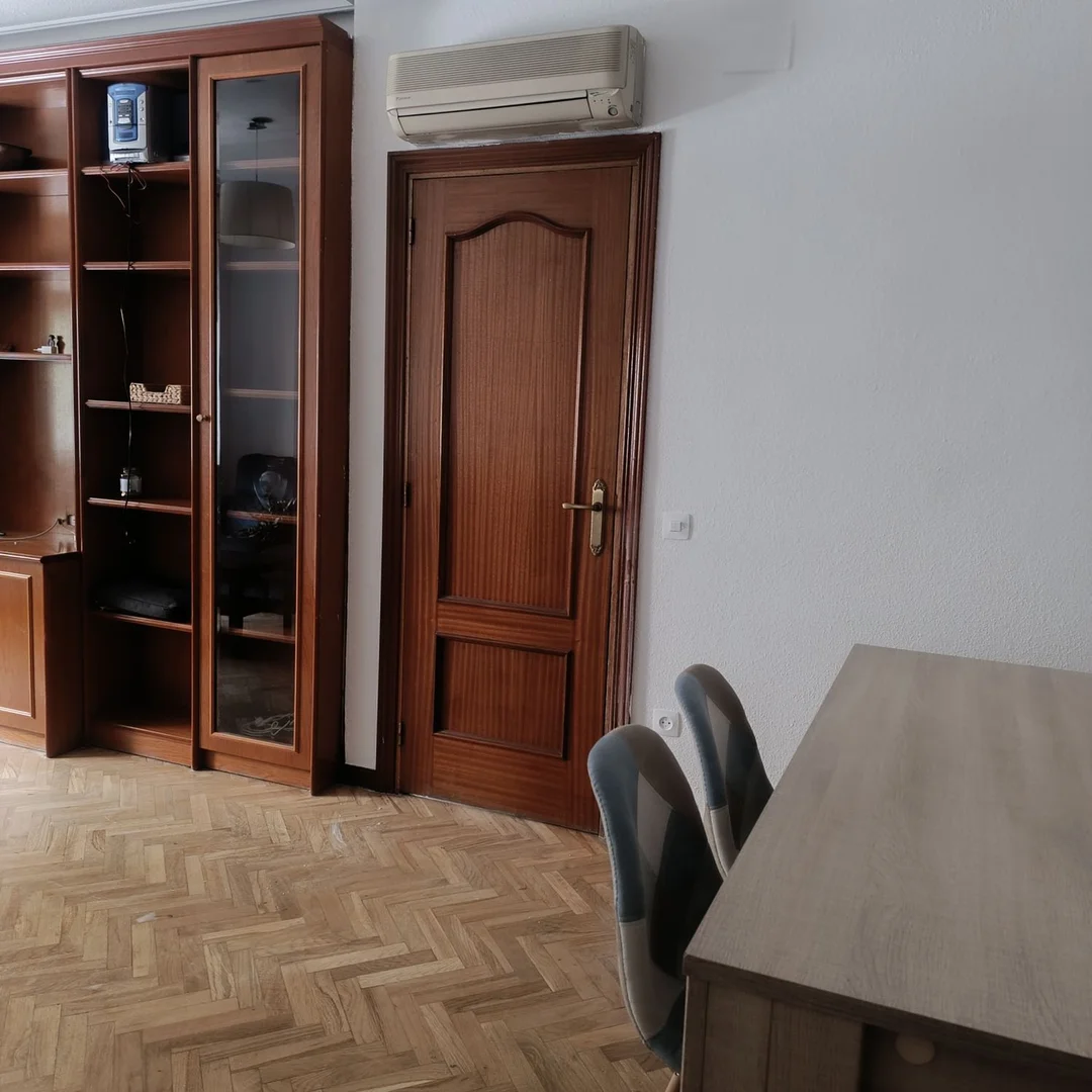 Piso en calle de Narváez, 35 - Foto 2