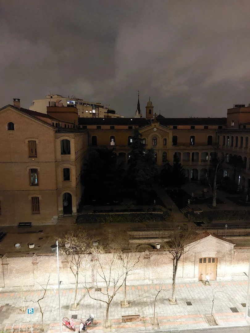 Estudio en calle de Almagro, 10