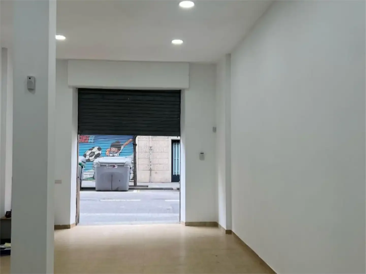 Local comercial en  Carrer del Moianès 63 - Foto 2