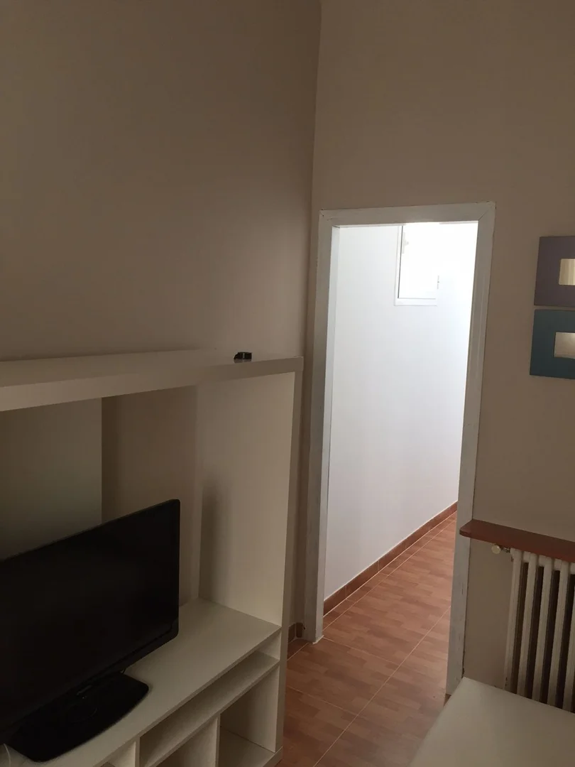 Piso en calle de Guzmán el Bueno, 65 - Foto 6