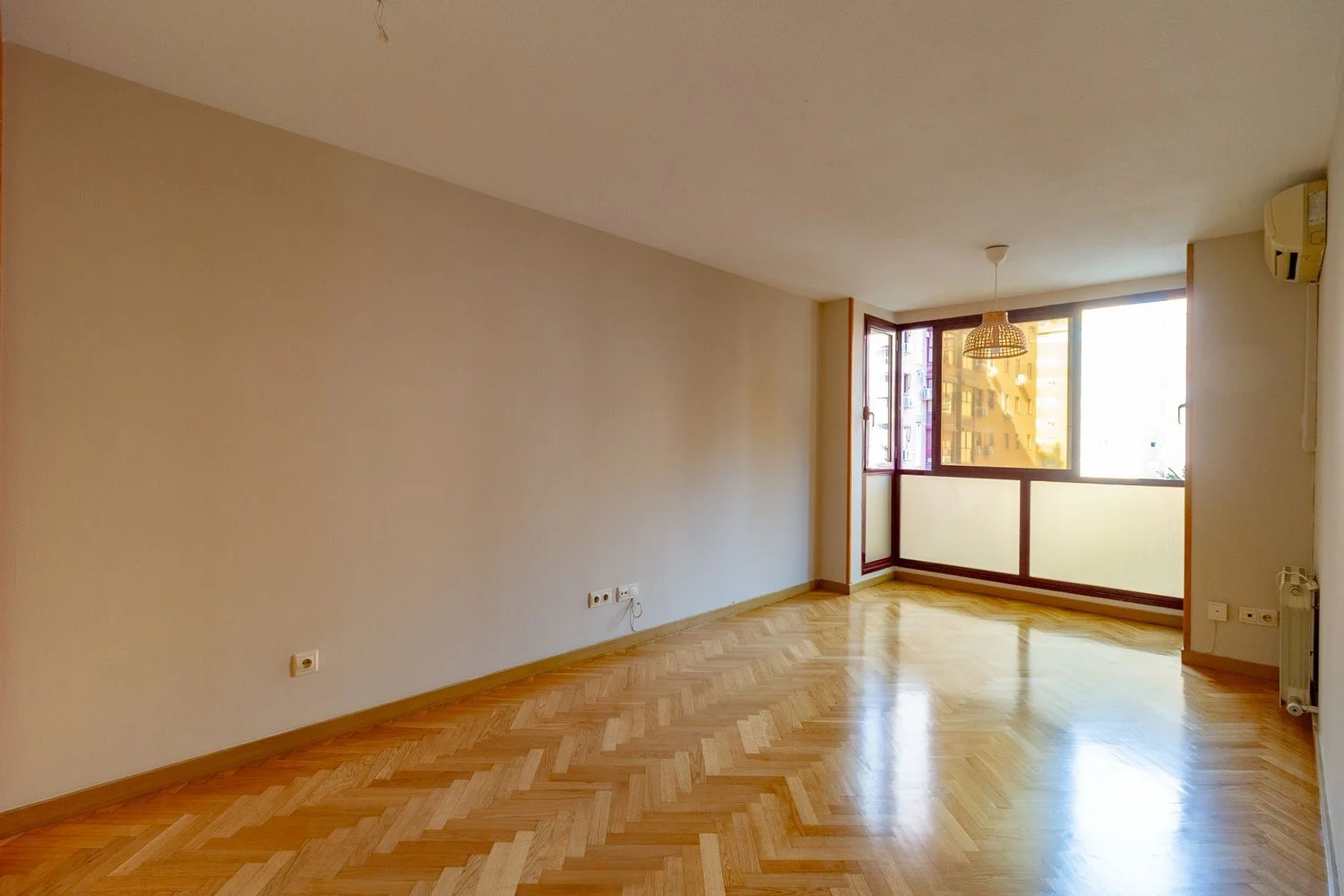 Piso en avenida de los Poblados, 133