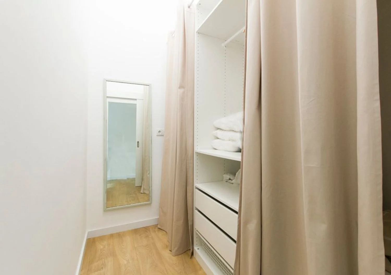 Estudio en Calle de Valldonzella, 46 - Foto 5