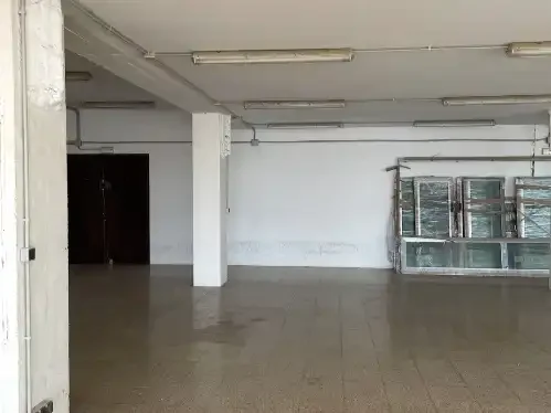 Local comercial en  Carrer de Pallars 65-71 - Foto 3