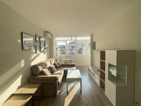 Piso en calle de Francisco Silvela, 79 - Foto 1