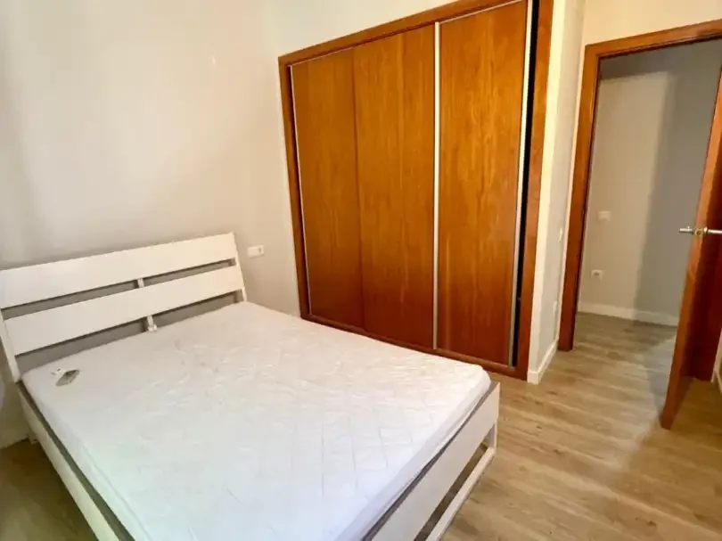 Piso en  Carrer de la Reina Amàlia 44 - Foto 8