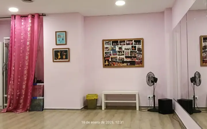 Local comercial en  Carrer de Joan Güell 186 - Foto 3
