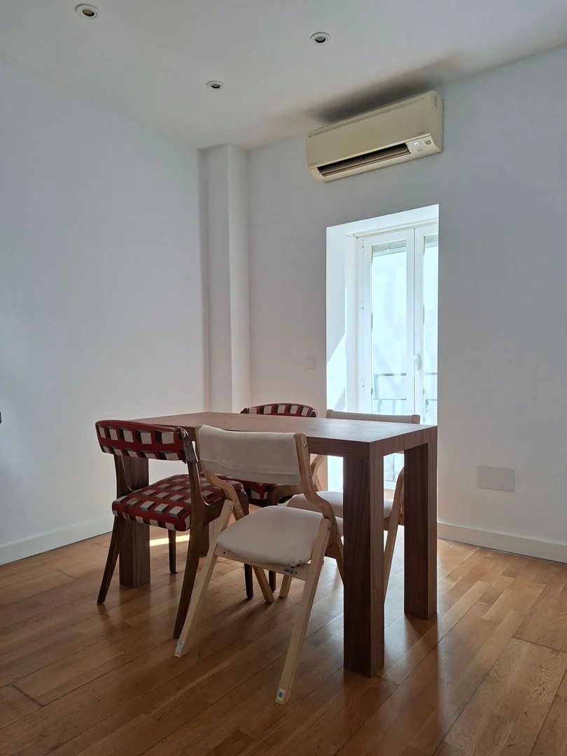 Piso en paseo de las Acacias, 11 - Foto 1