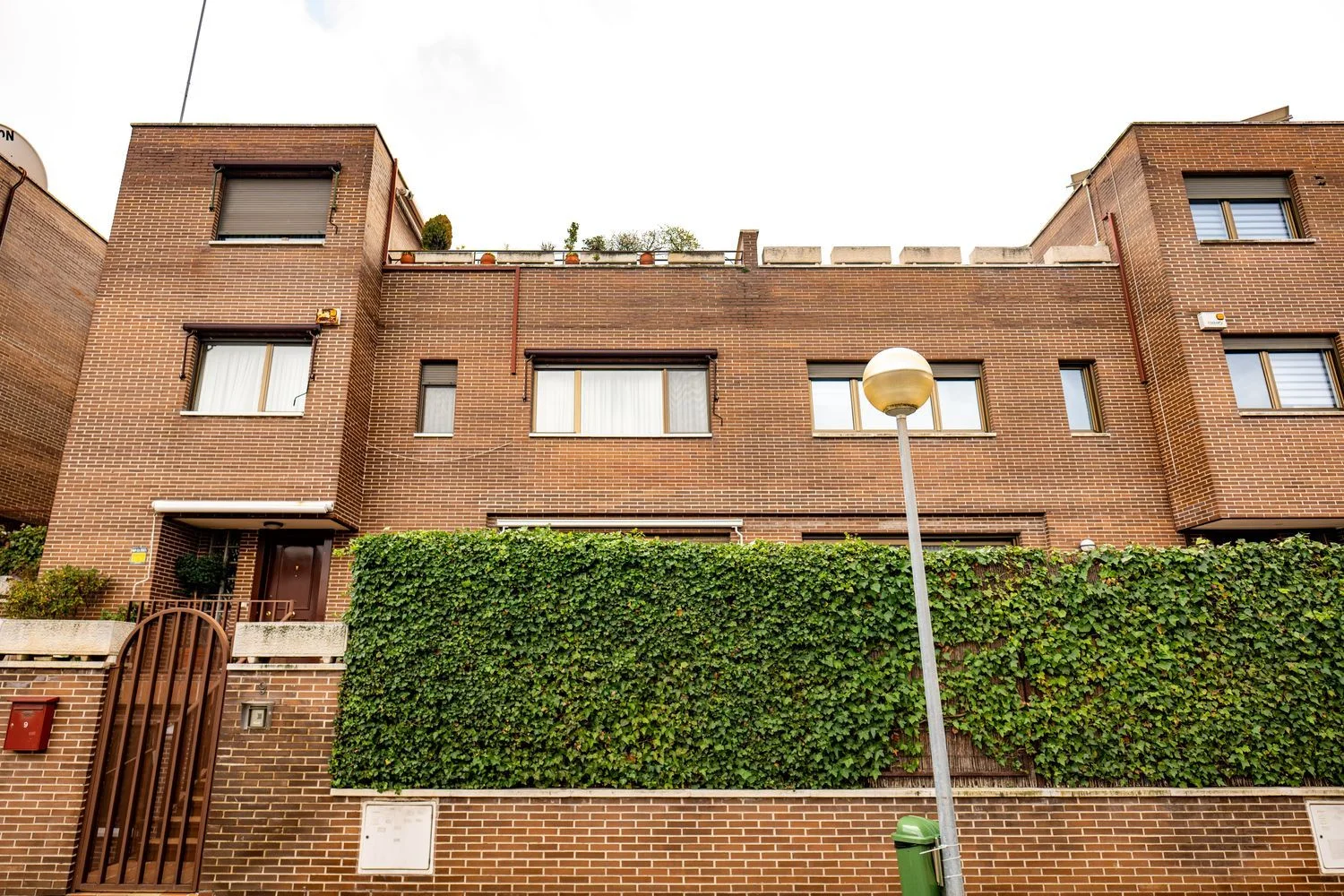 Chalet pareado en calle de Bueso de Pineda, 62