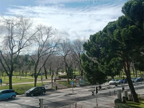 Piso en  Calle de la Duquesa de Parcent 36 - Foto 3