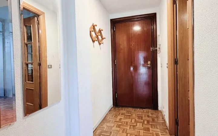 Piso en Calle de Puentelarra - Foto 2