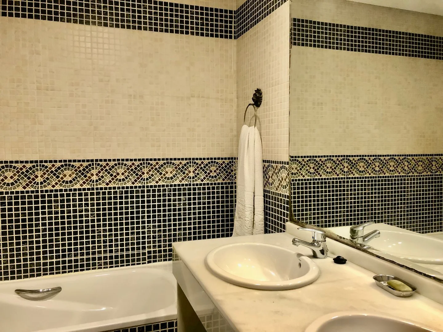 Chalet pareado en Barrio El Plantío - Foto 46