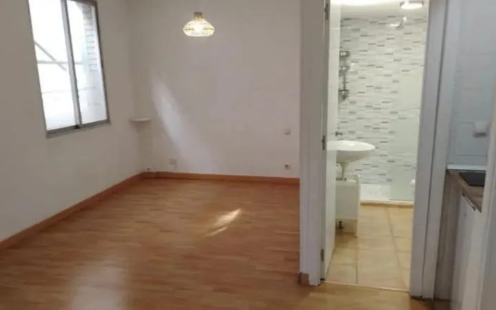 Piso en Calle de Juan Bravo, Lista - Foto 1