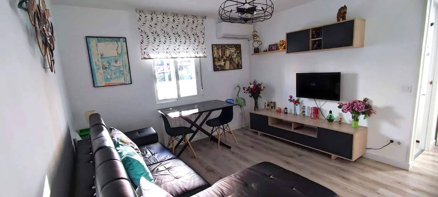 Piso en calle de Valdecanillas, 49 - Foto 2