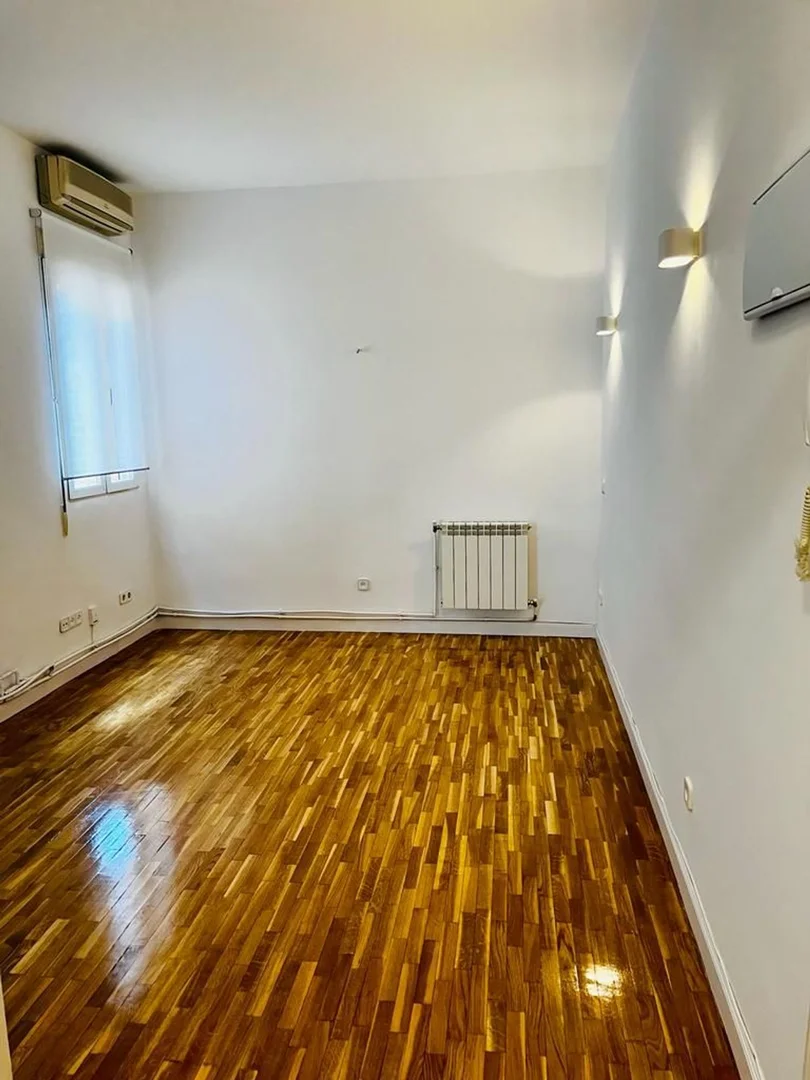 Piso en calle de Eugenia de Montijo, 51 - Foto 18