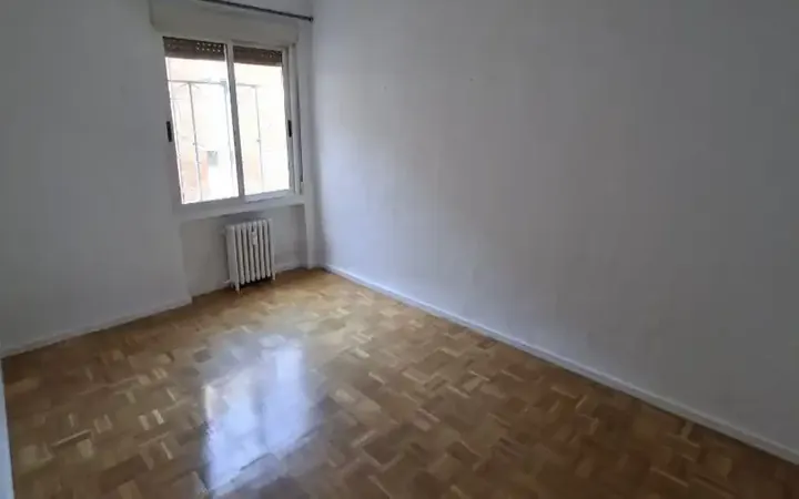 Piso en  Calle de la Infanta Mercedes 20 - Foto 4