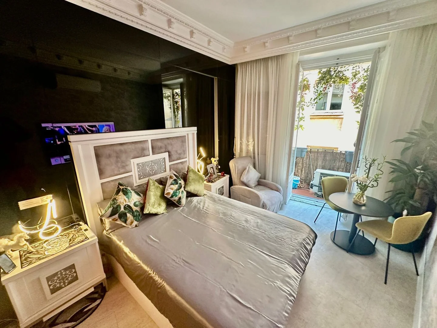 Piso en calle del Caballero de Gracia, 18 - Foto 1