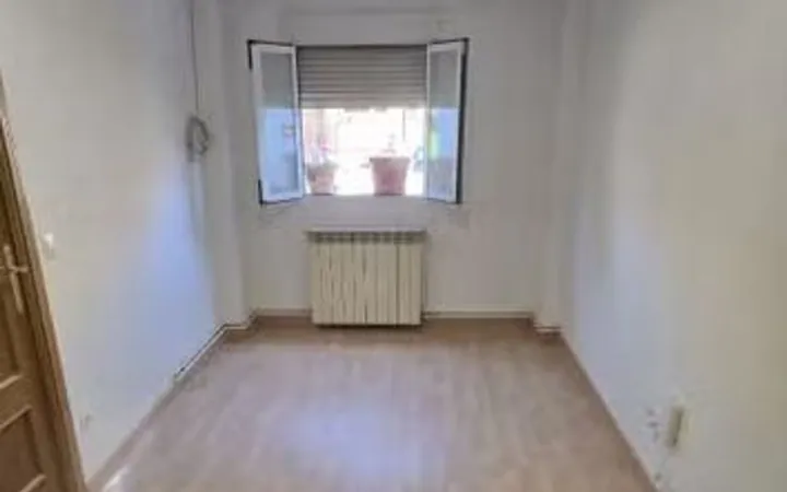Piso en Calle del Puerto de Balbarán, 115, Palomeras Bajas - Foto 1