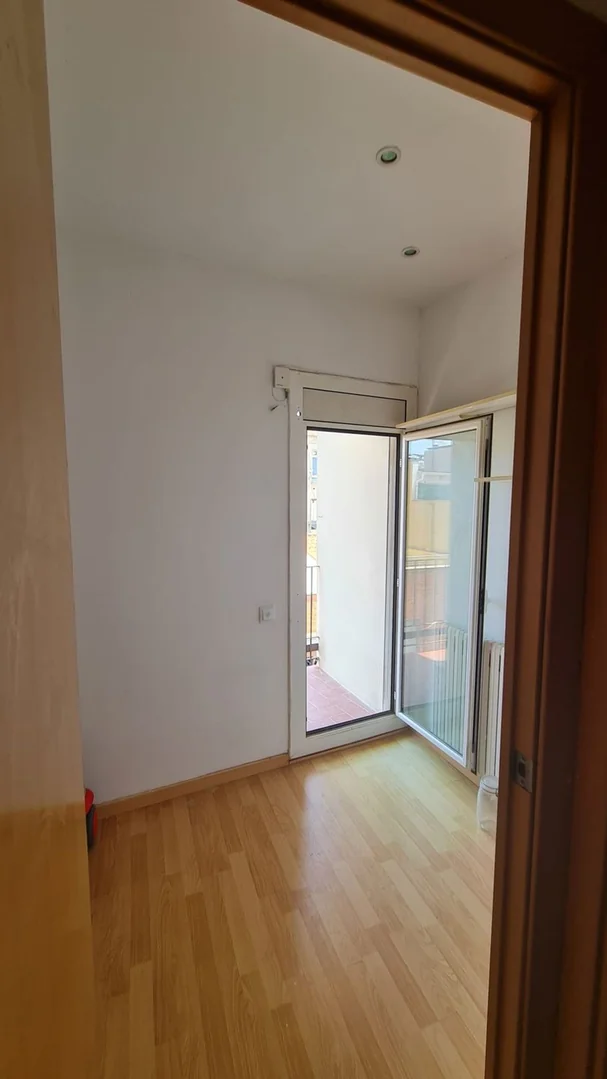 Piso en Calle de Besalú, 8, El Camp de l'Arpa del Clot - Foto 10