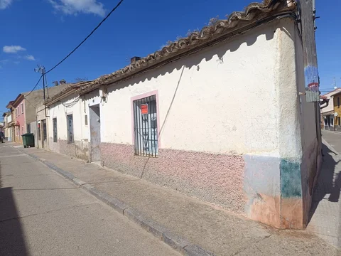 Casa de pueblo en Calle Joaquín Costa, 5 - Foto 2