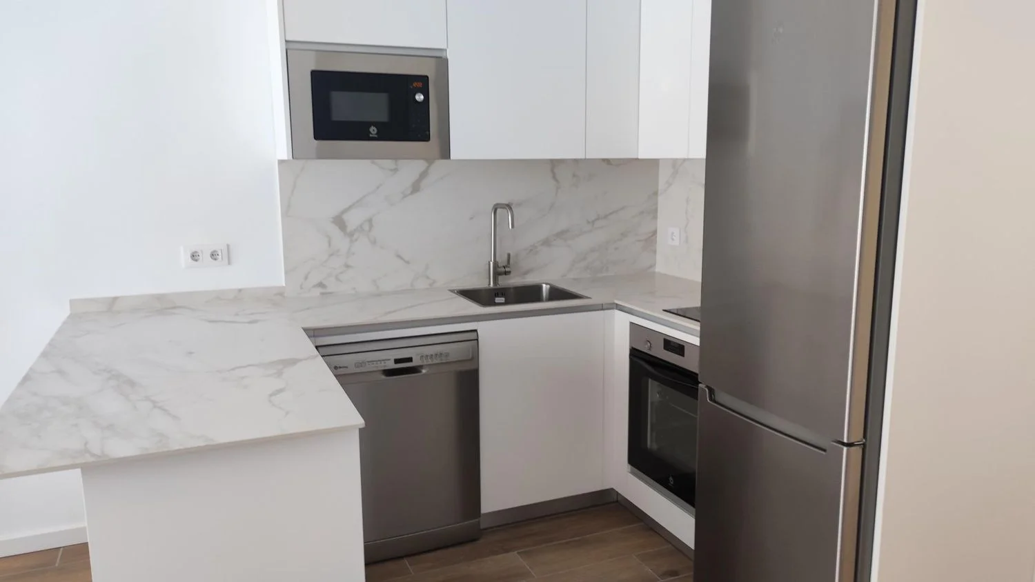 Piso en calle de los Pirineos, 49 a - Foto 3