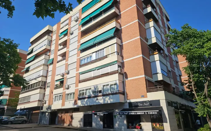 Piso en  Calle de Mesena - Foto 1