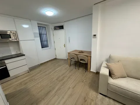 Piso en calle de Cartagena, 112 - Foto 2