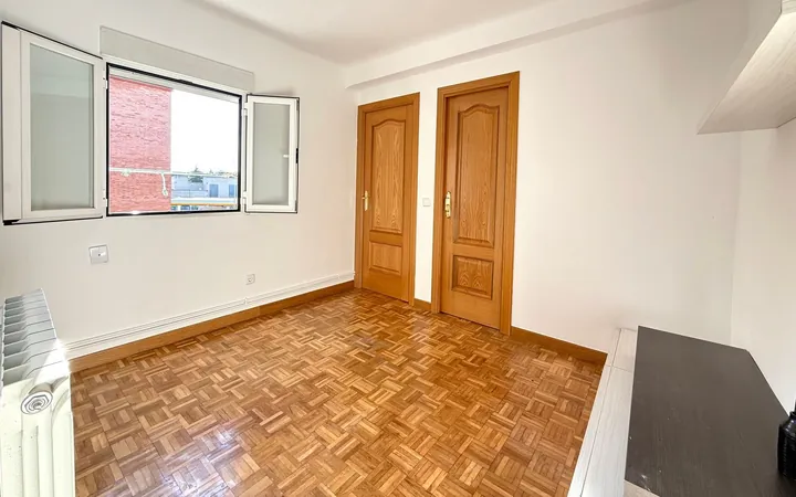 Piso en Calle de la Marquesa de Silvela, Moscardó - Foto 4