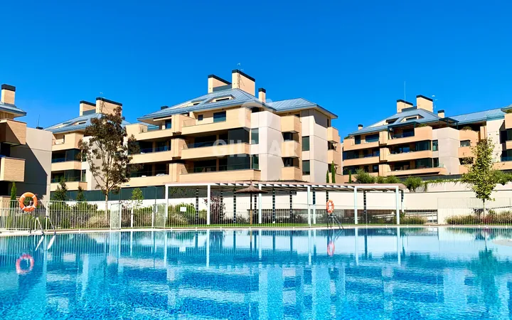Bajo en Majadahonda, Madrid - Foto 1