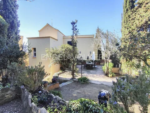 Casa o chalet independiente en Vallvidrera - El Tibidabo i les Planes - Foto 1