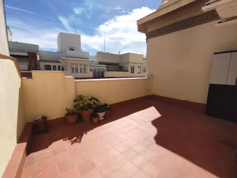 Ático en  Calle de Fernández de los Ríos 18 - Foto 1