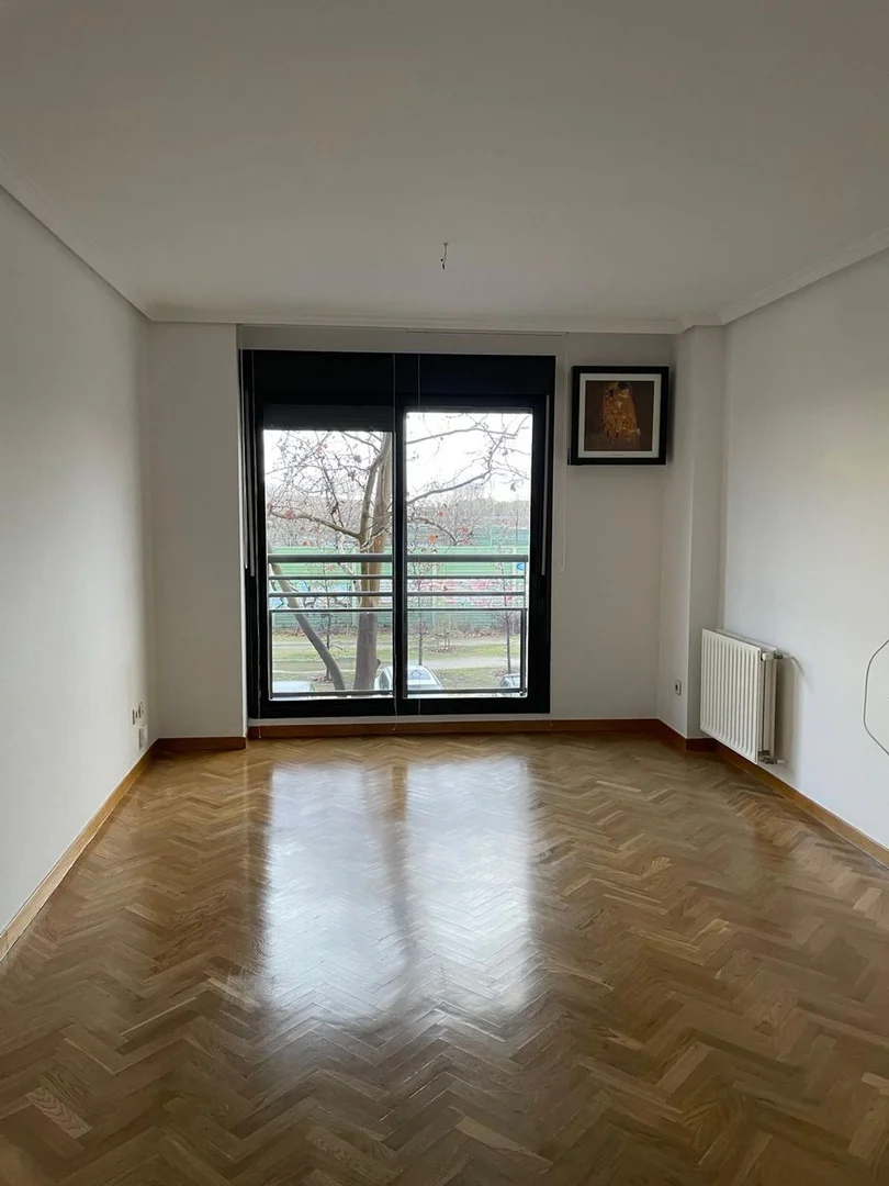 Piso en calle de Malmoe, 81