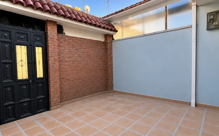 Chalet adosado en Calle de Vedra, Entrevías - Foto 2