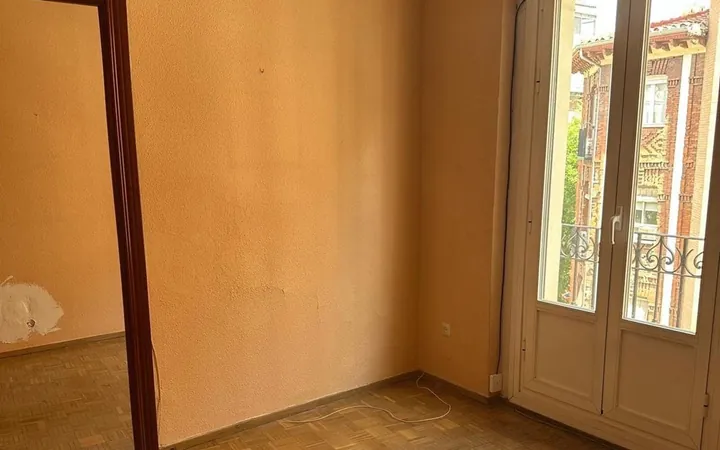 Piso en Calle de Galileo, 32 - Foto 2