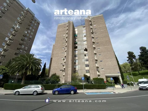 Piso en Calle del Pez Volador - Foto 1
