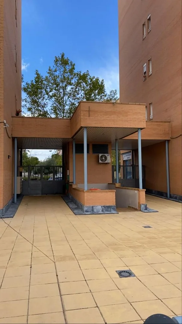 Piso en Avenida de la Peseta, 92, Pau de Carabanchel - Foto 2