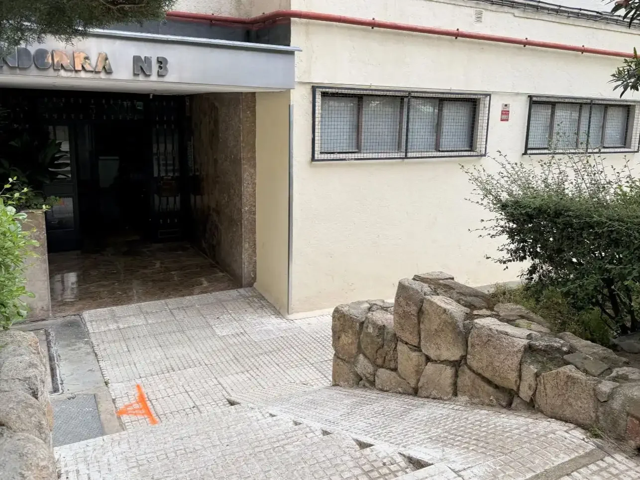 Local comercial en  Calle de Andorra 3 - Foto 3
