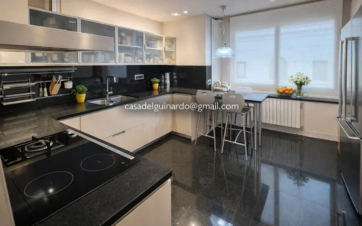 Chalet adosado en Ronda del Guinardó, 200 - Foto 1