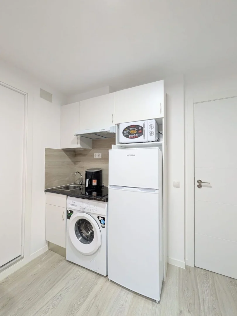 Estudio en Calle San Valentín, Canillejas - Foto 3