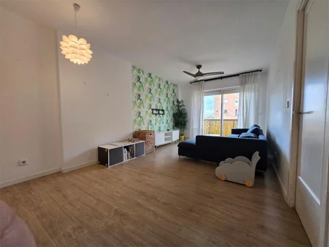 Piso en  Calle Emigrantes 14 - Foto 2