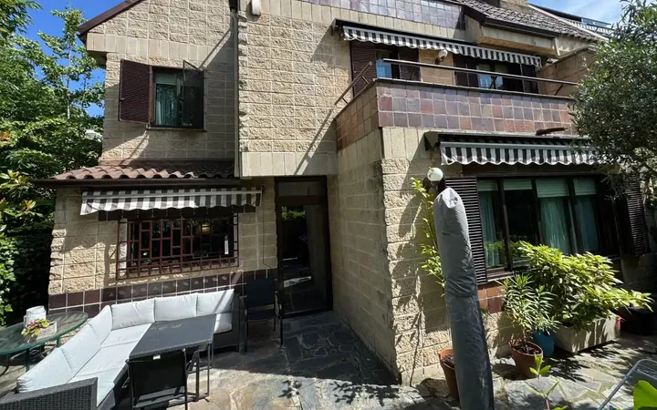 Piso en  Calle de Pérez Cidón 18 - Foto 2