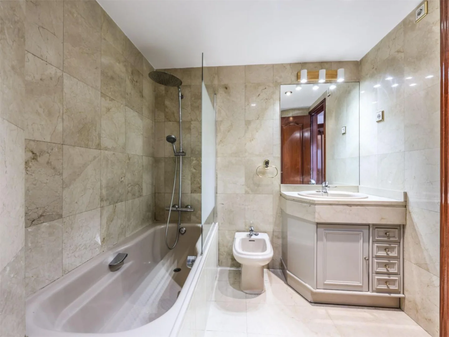 Piso en  Calle de Embajadores 146 - Foto 29