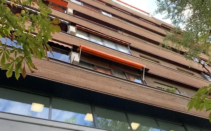Piso en  Calle de Enrique Larreta 10 - Foto 1