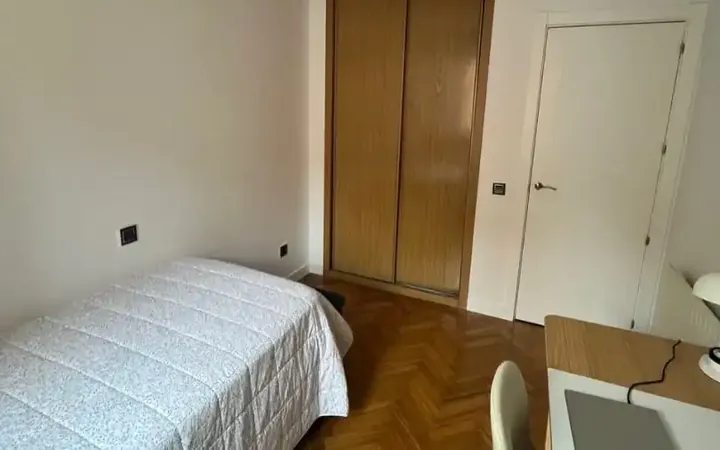Piso en  Calle de Suecia 25 - Foto 10