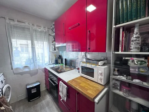 Piso en calle Angela González, 18 - Foto 2