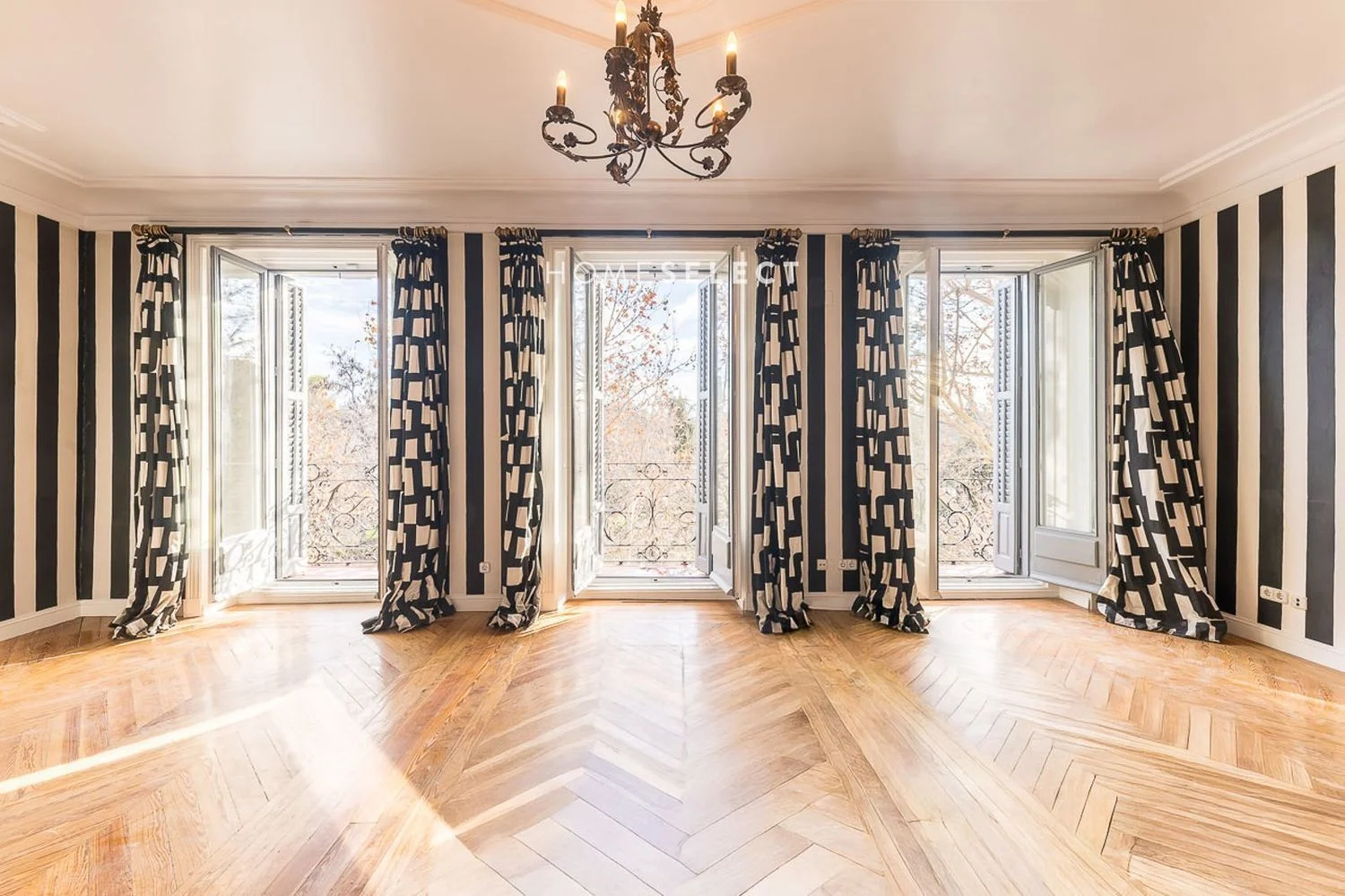 Piso en calle de Alfonso XII - Foto 2