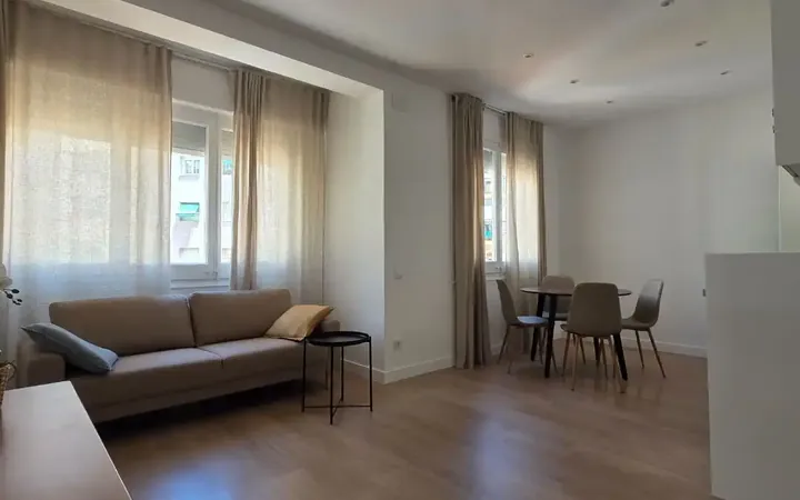 Apartamento en  Avinguda del Paral·lel 138 - Foto 3