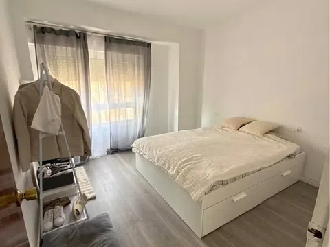 Piso en calle d'Olzinelles, 30 - Foto 2