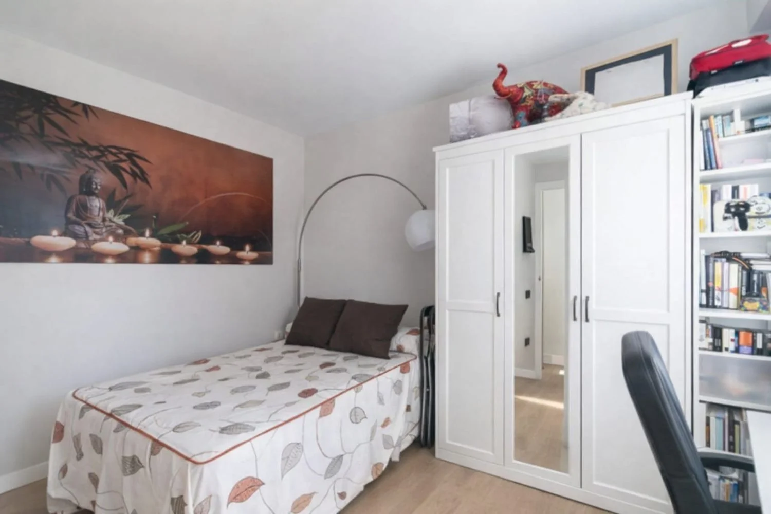 Piso en calle de Santiago de Compostela, 28 - Foto 2