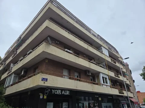 Piso en  Calle de la Drácena 15 - Foto 8
