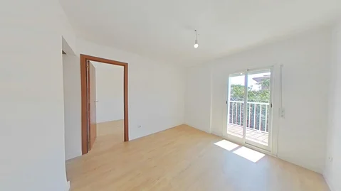 Piso en Barrio Palomeras sureste - Foto 1